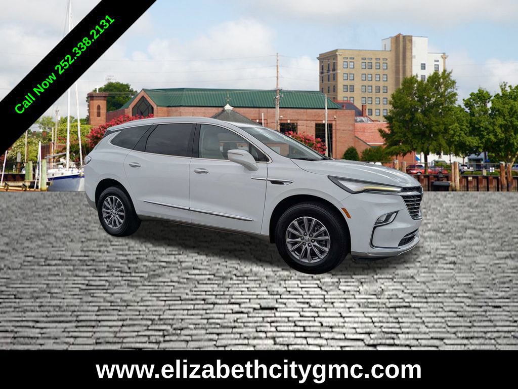 2023 Buick Enclave Essence's photo
