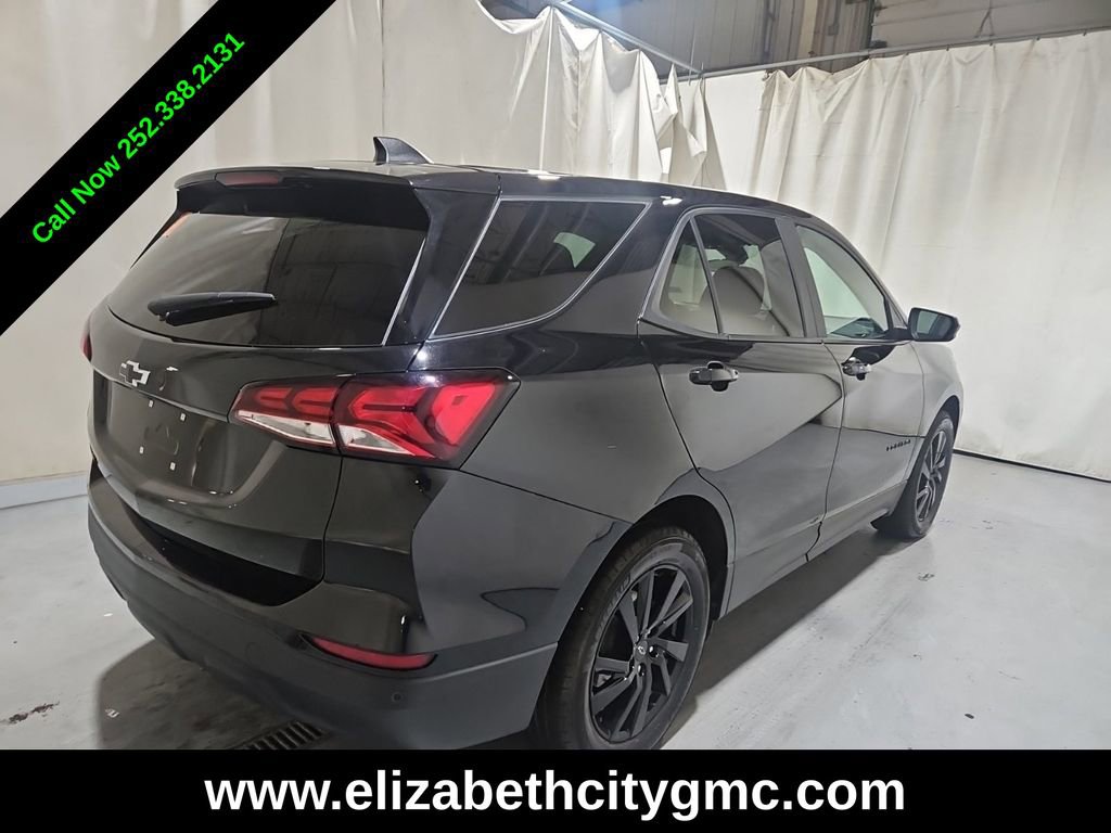 2024 Chevrolet Equinox LS photo 2