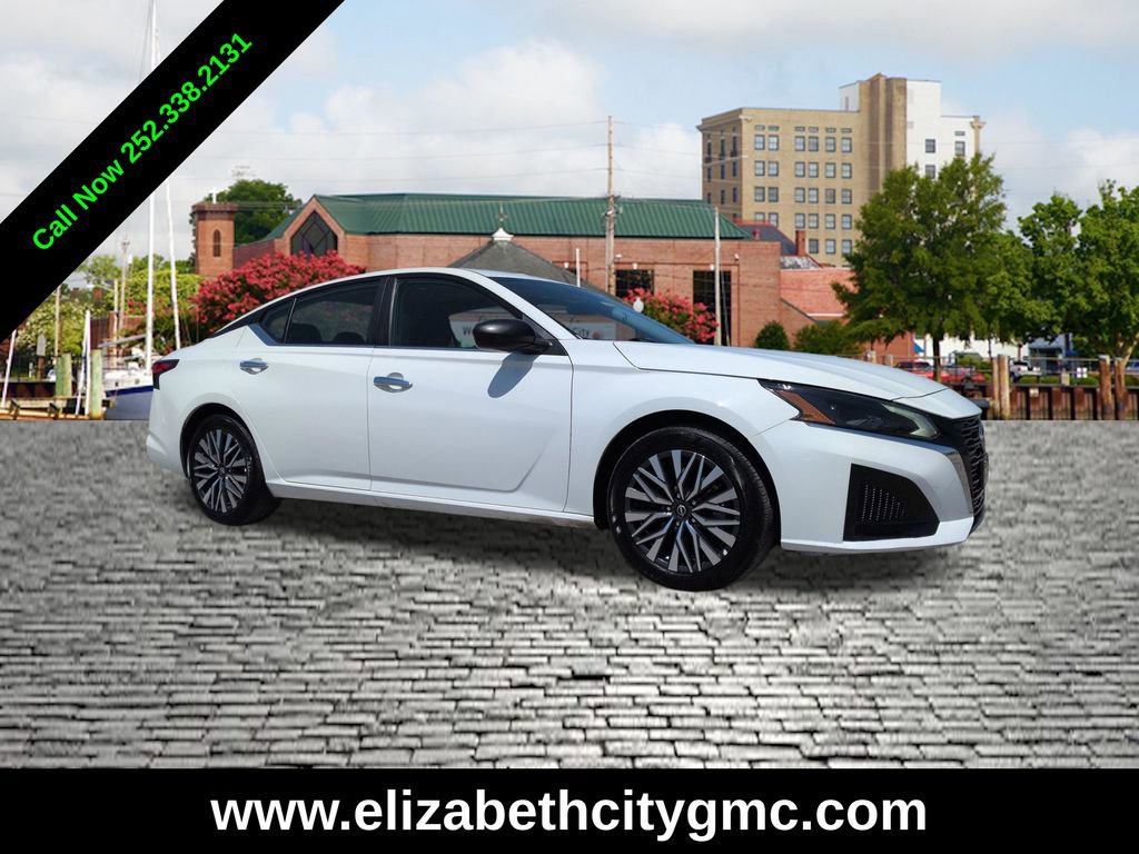 2025 Nissan Altima SV