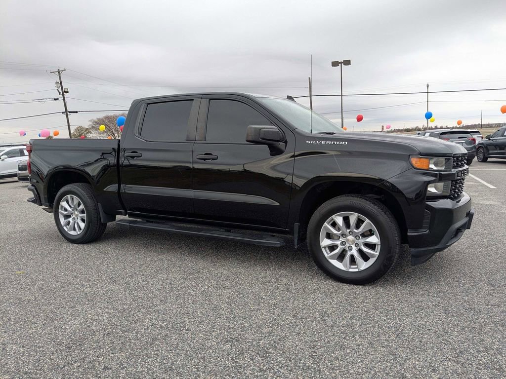 2022 Chevrolet Silverado 1500 Custom photo 2