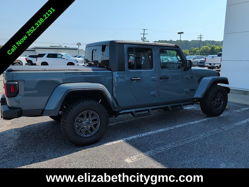 Used 2024 Jeep Gladiator Sport S Truck Crew Cab