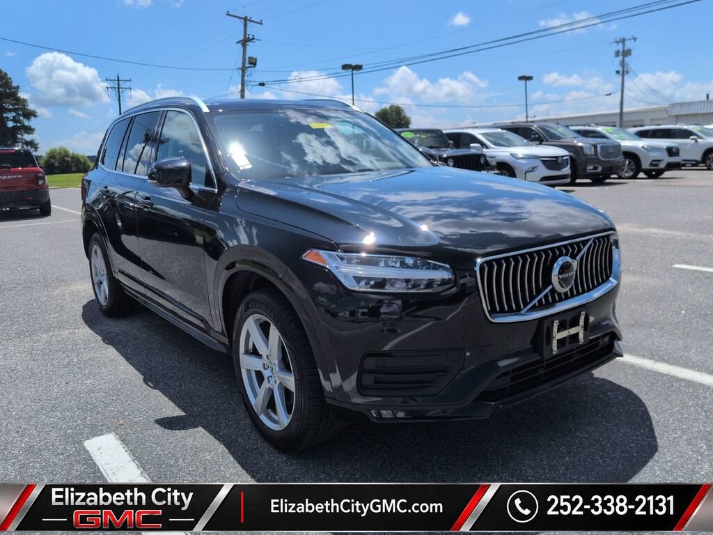 Used 2022 Volvo XC90 Momentum SUV