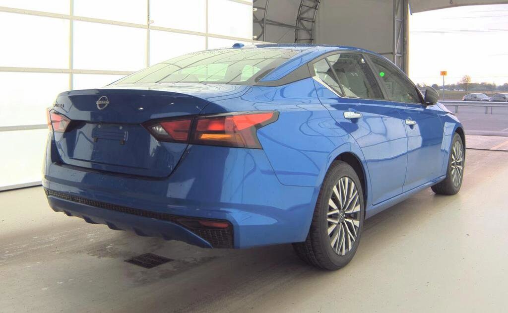 Used 2025 Nissan Altima SV Sedan