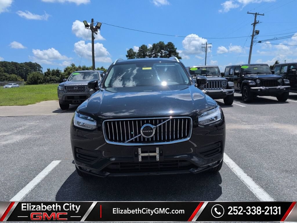 Used 2022 Volvo XC90 Momentum SUV