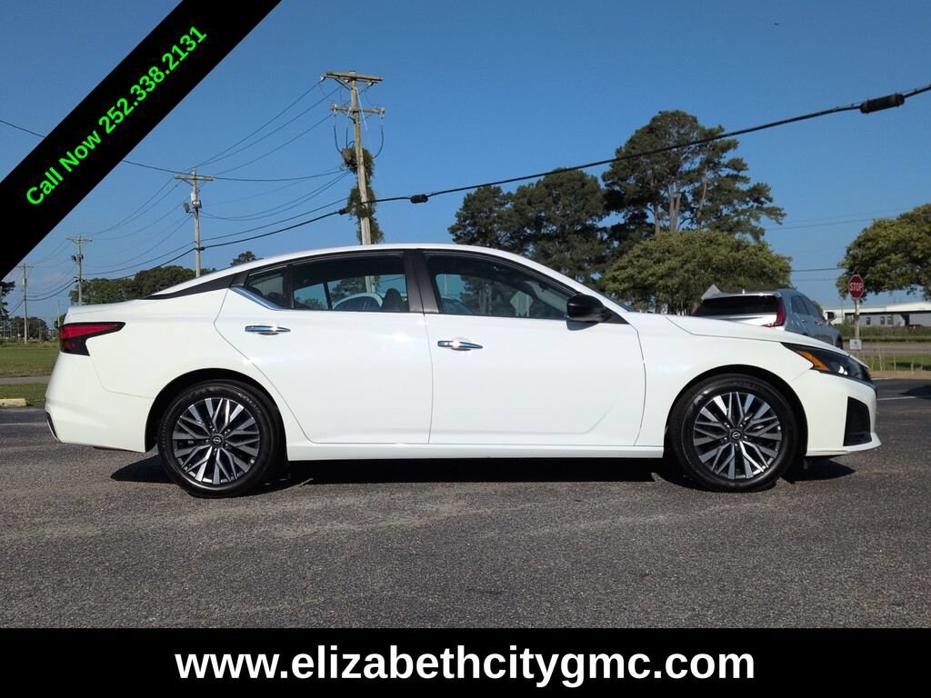 Used 2025 Nissan Altima SV Sedan