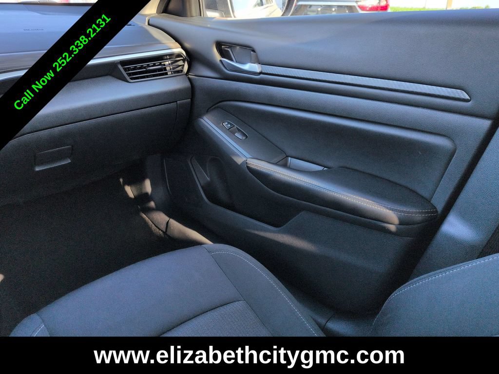 2025 Nissan Altima SV - Photo 17