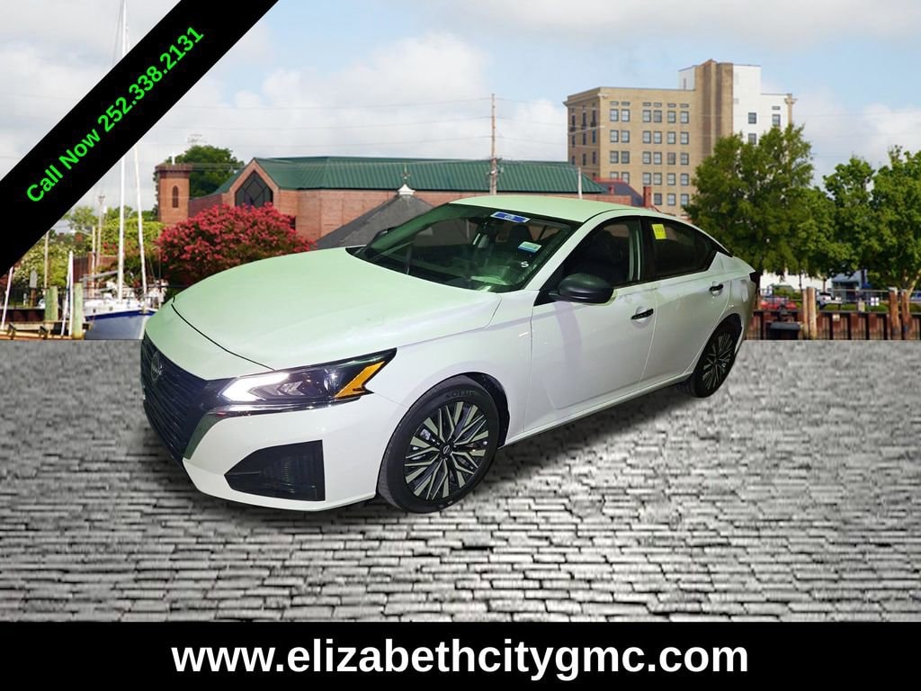 Used 2025 Nissan Altima SV Sedan