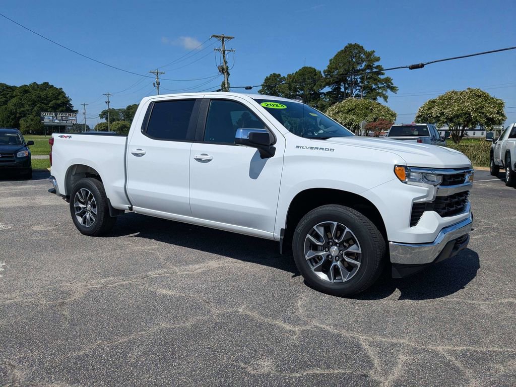 2023 Chevrolet Silverado 1500 LT photo 2