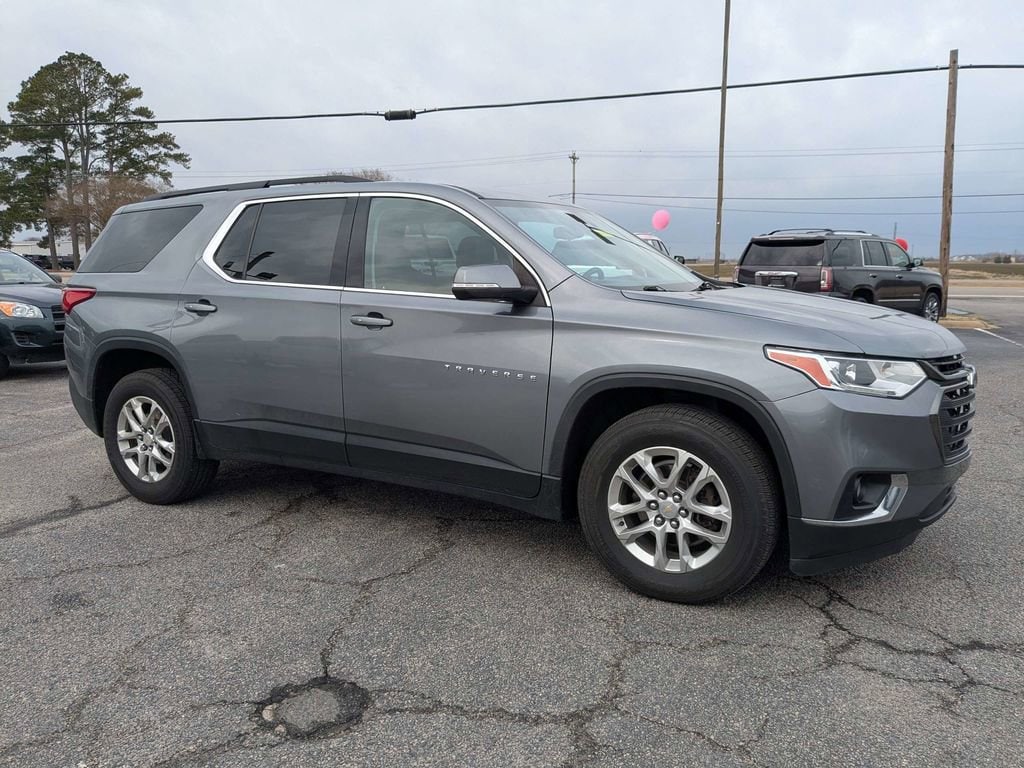 Used 2021 Chevrolet Traverse LT Leather SUV
