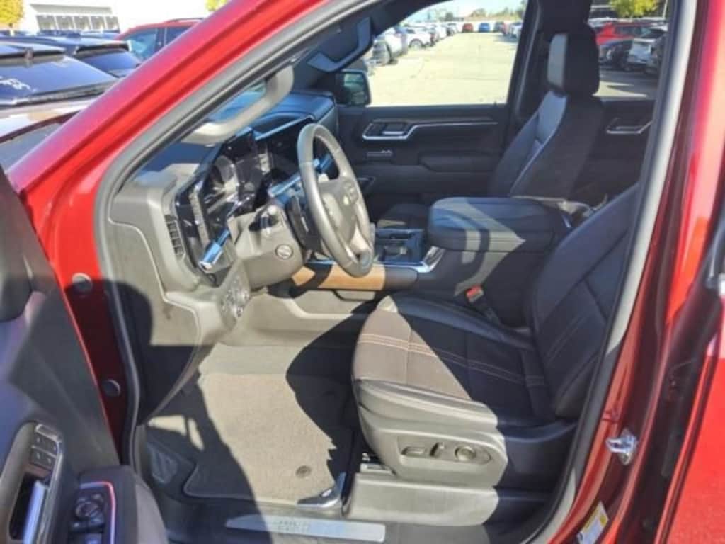 Used 2025 Chevrolet Silverado 1500 High Country Truck Crew Cab