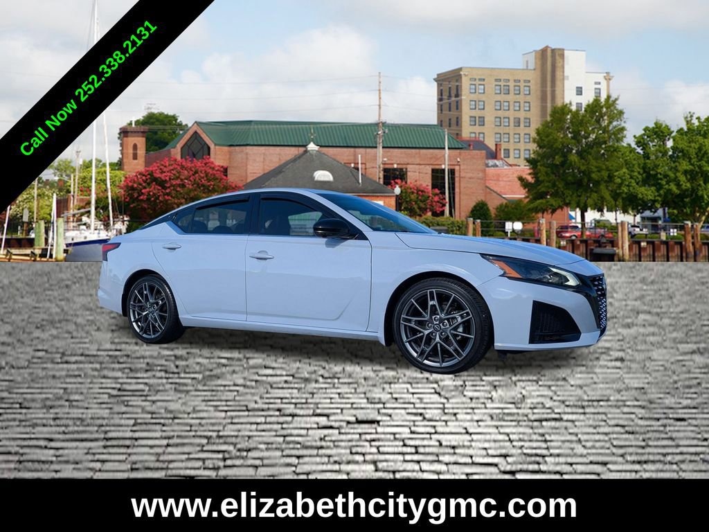 Used 2023 Nissan Altima 2.0 SR Sedan