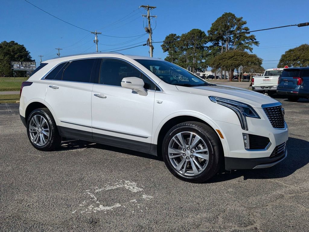 2025 Cadillac XT5 Premium Luxury photo 3