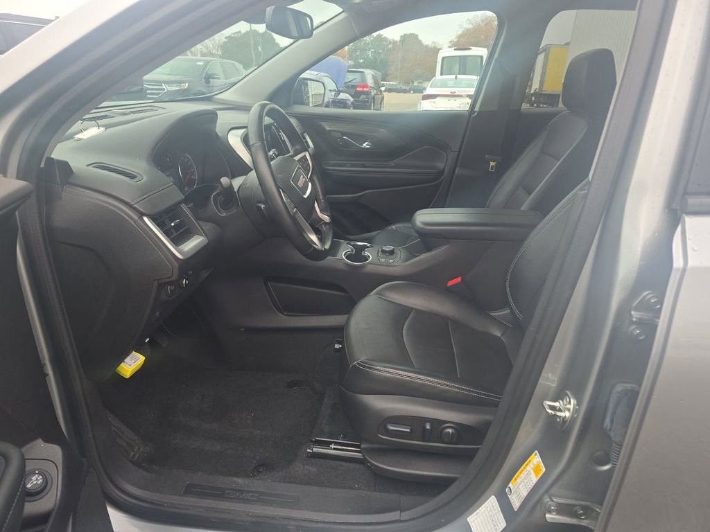 Used 2024 GMC Terrain SLT SUV