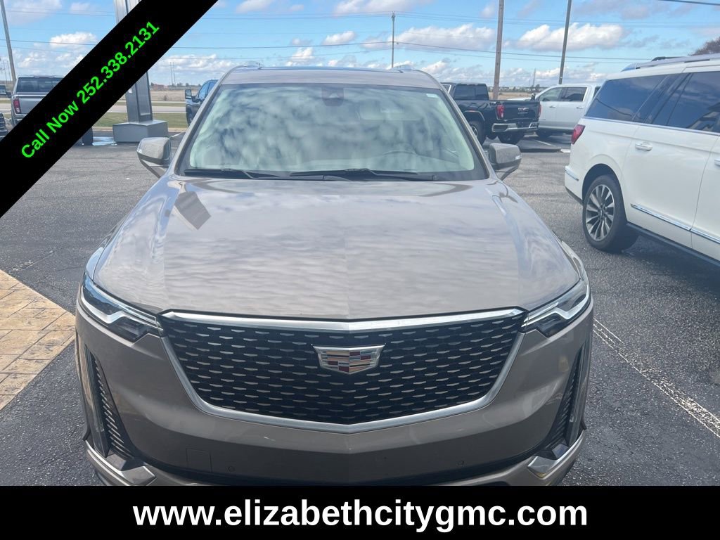 2022 Cadillac XT6 Premium Luxury photo 2