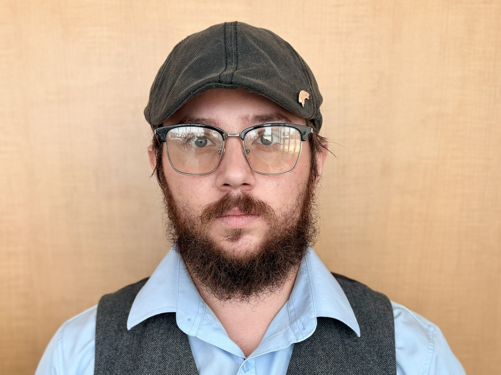 Staff member Kyle Farr from f9ae6b542c87