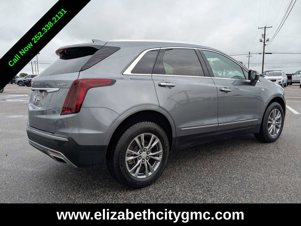 2022 Cadillac XT5 Premium Luxury photo 3