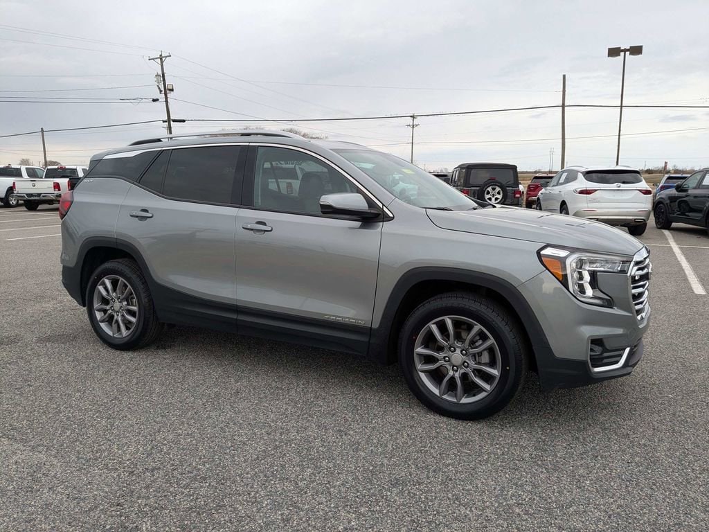 Used 2024 GMC Terrain SLT SUV