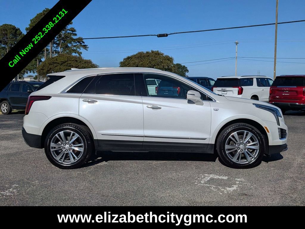 2025 Cadillac XT5 Premium Luxury photo 2
