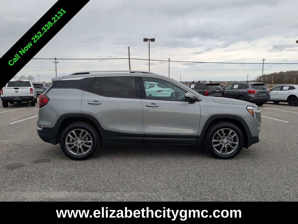 Used 2024 GMC Terrain SLT SUV