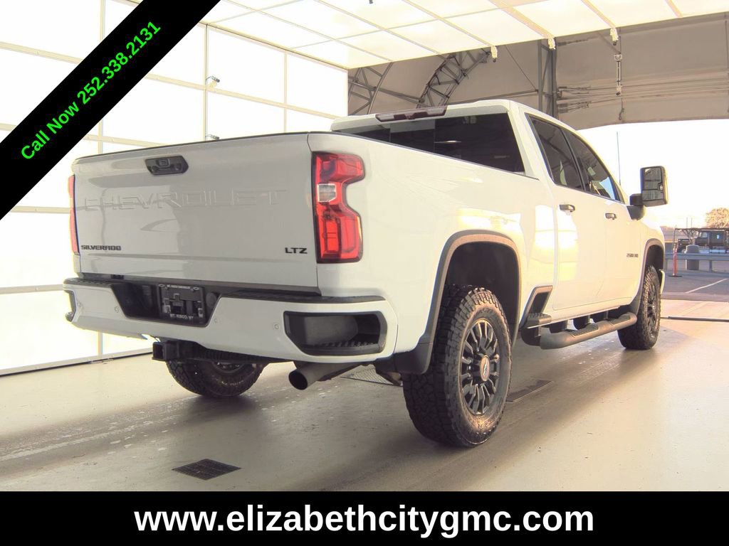 2022 Chevrolet Silverado 2500HD LTZ photo 2