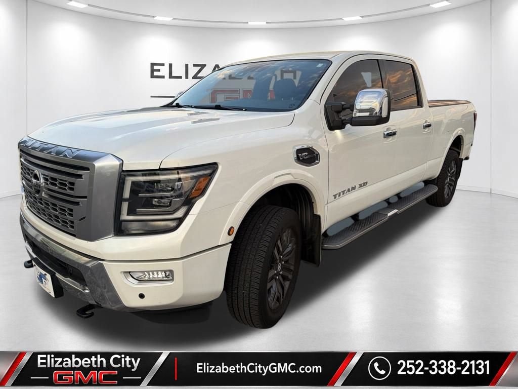 White 2022 Nissan Titan Pickup Truck Four-Wheel Drive 