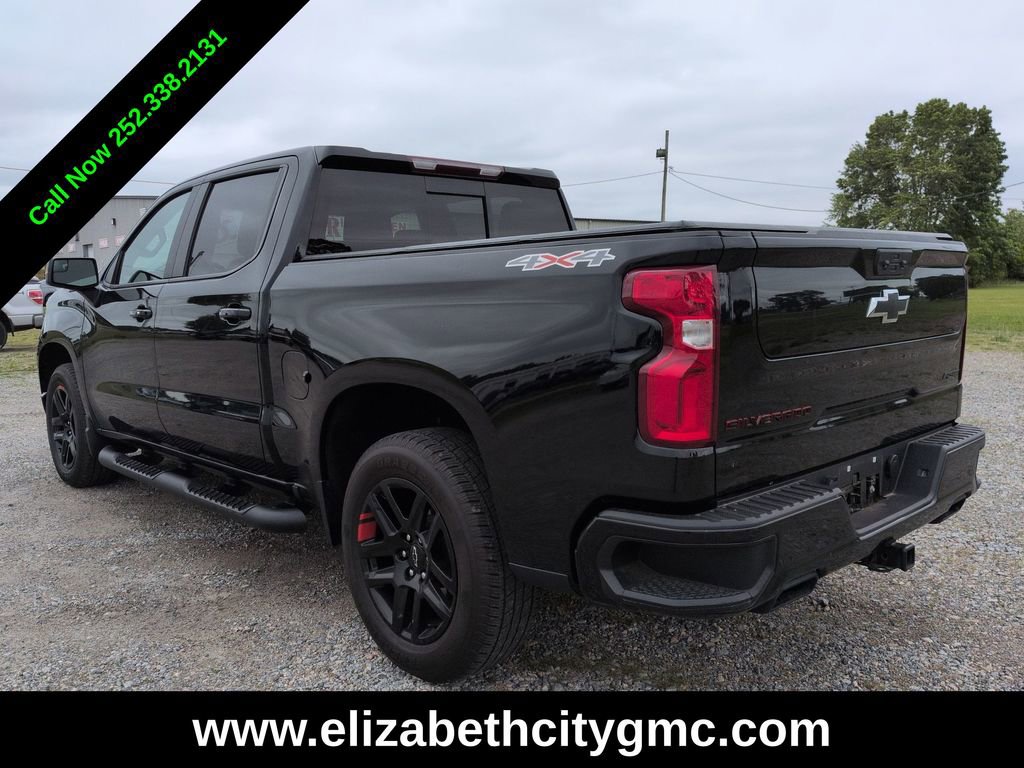 View vehicle photo 5
