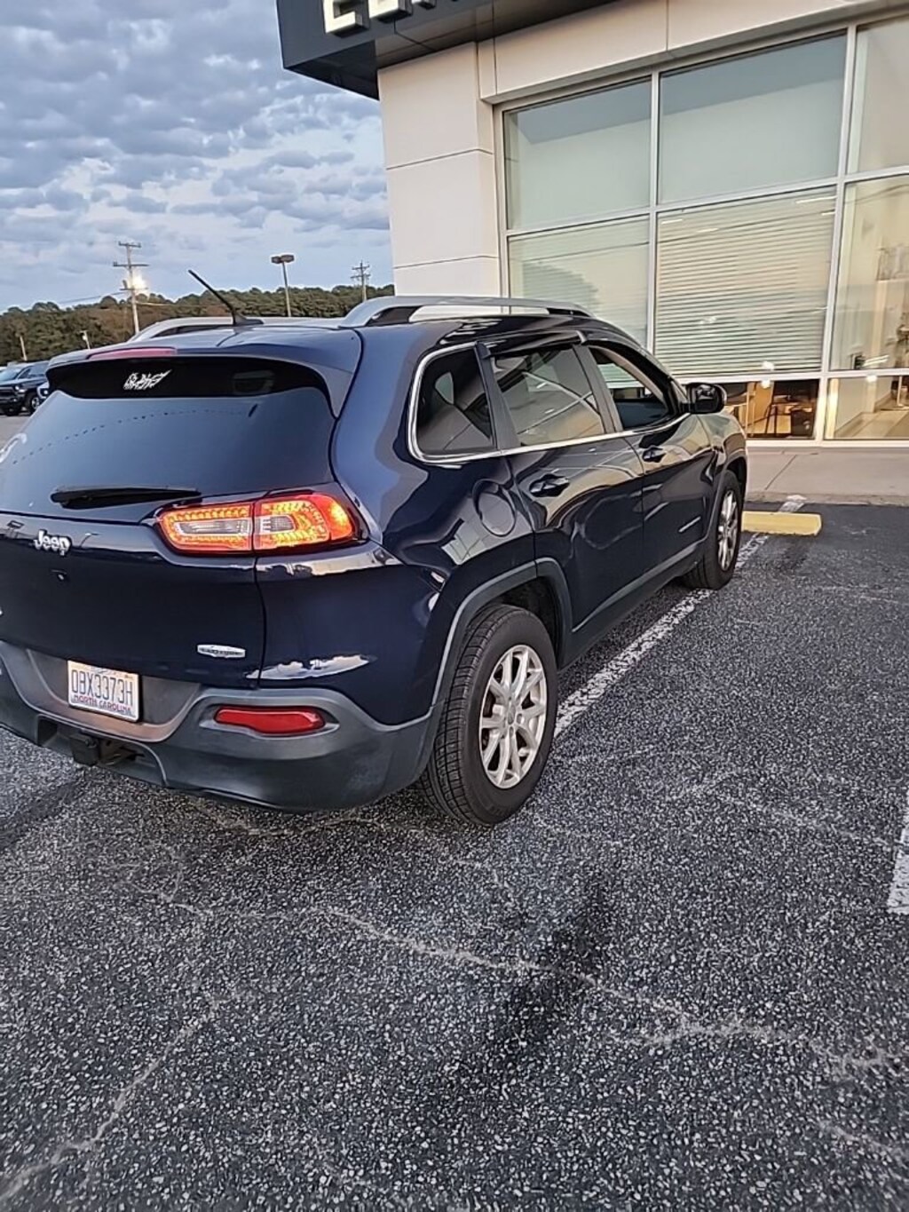 Used 2015 Jeep Cherokee Latitude SUV