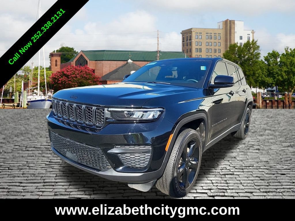 Used 2023 Jeep Grand Cherokee Altitude SUV
