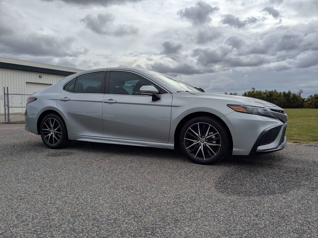 2024 Toyota Camry SE photo 2