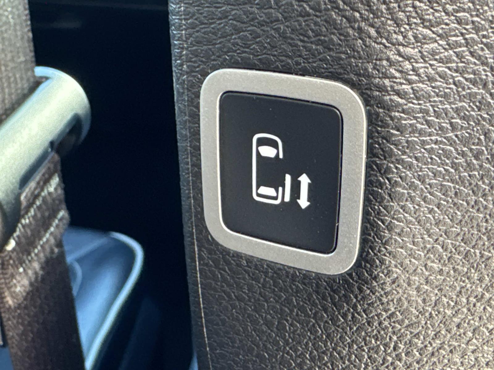 2026 Chrysler Pacifica Limited - Photo 22