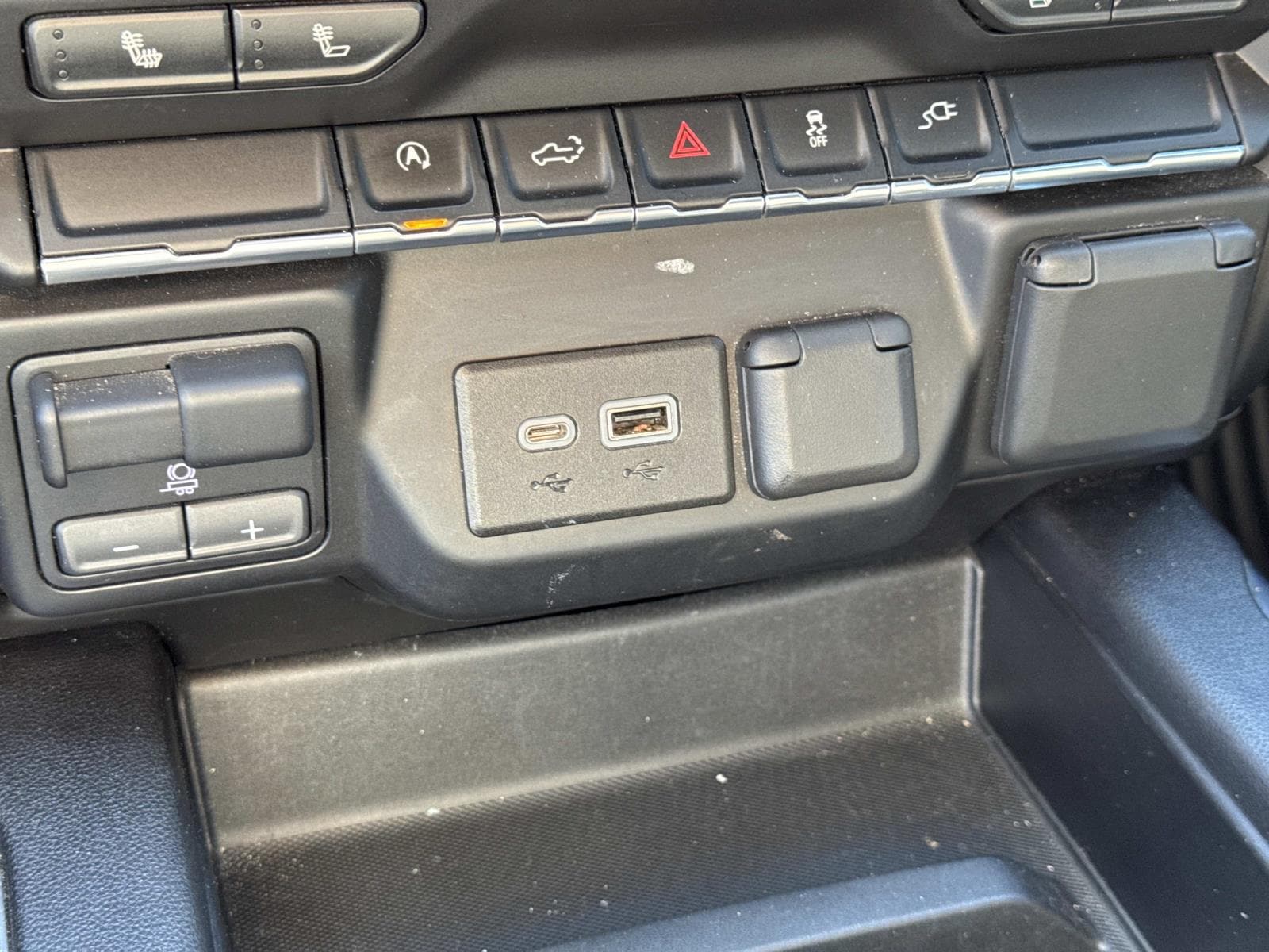2019 Chevrolet Silverado 1500 RST - Photo 37