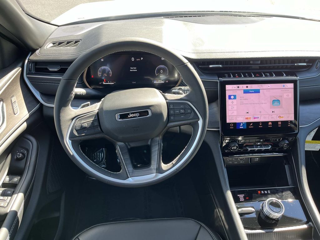 2025 Jeep Grand Cherokee Limited - Photo 12