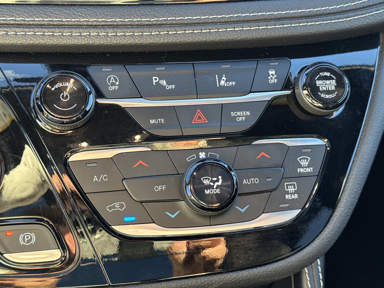 2026 Chrysler Pacifica Limited - Photo 40
