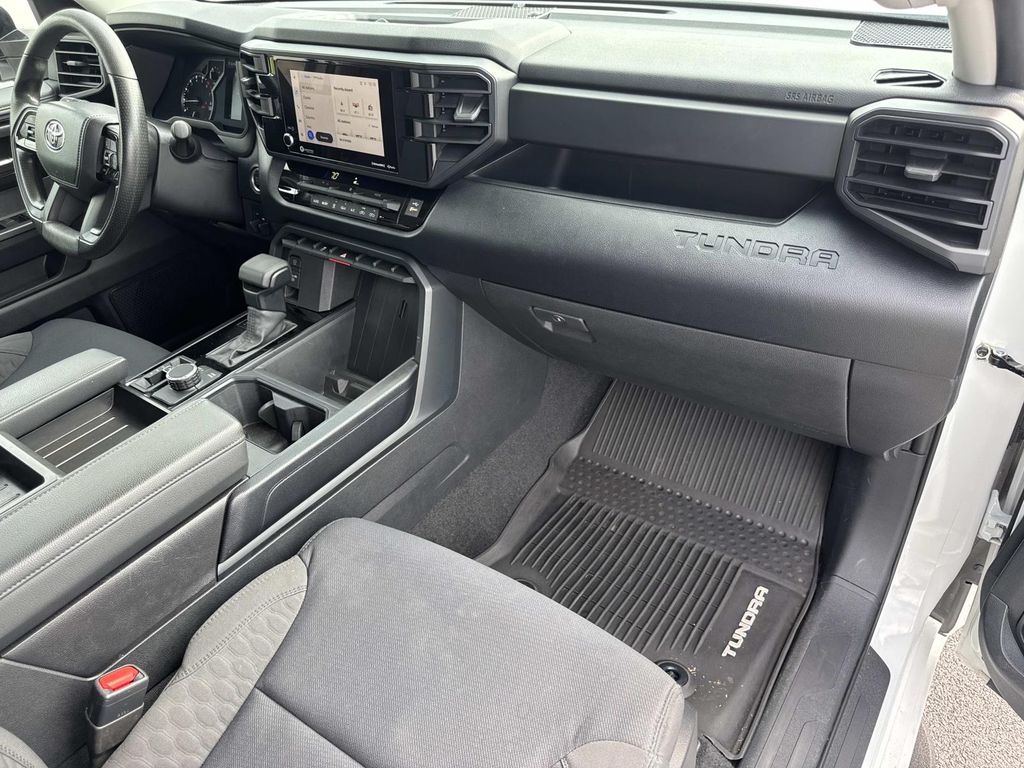 2024 Toyota Tundra SR5 - Photo 24