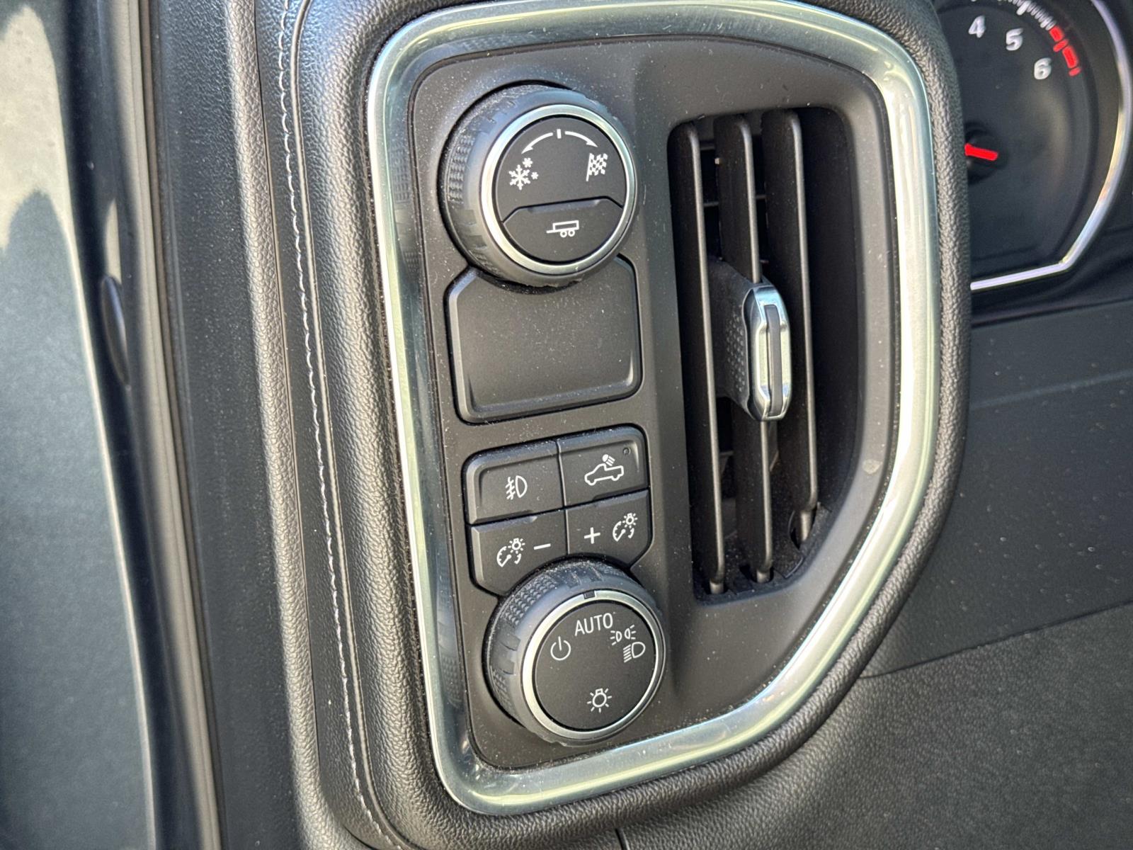 2019 Chevrolet Silverado 1500 RST - Photo 30