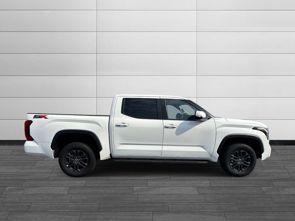 2024 Toyota Tundra SR5 - Photo 2