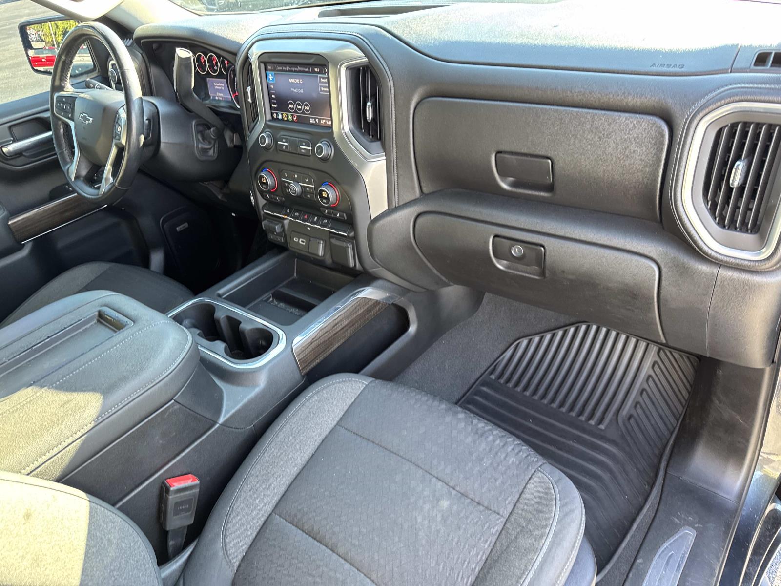 2019 Chevrolet Silverado 1500 RST - Photo 24