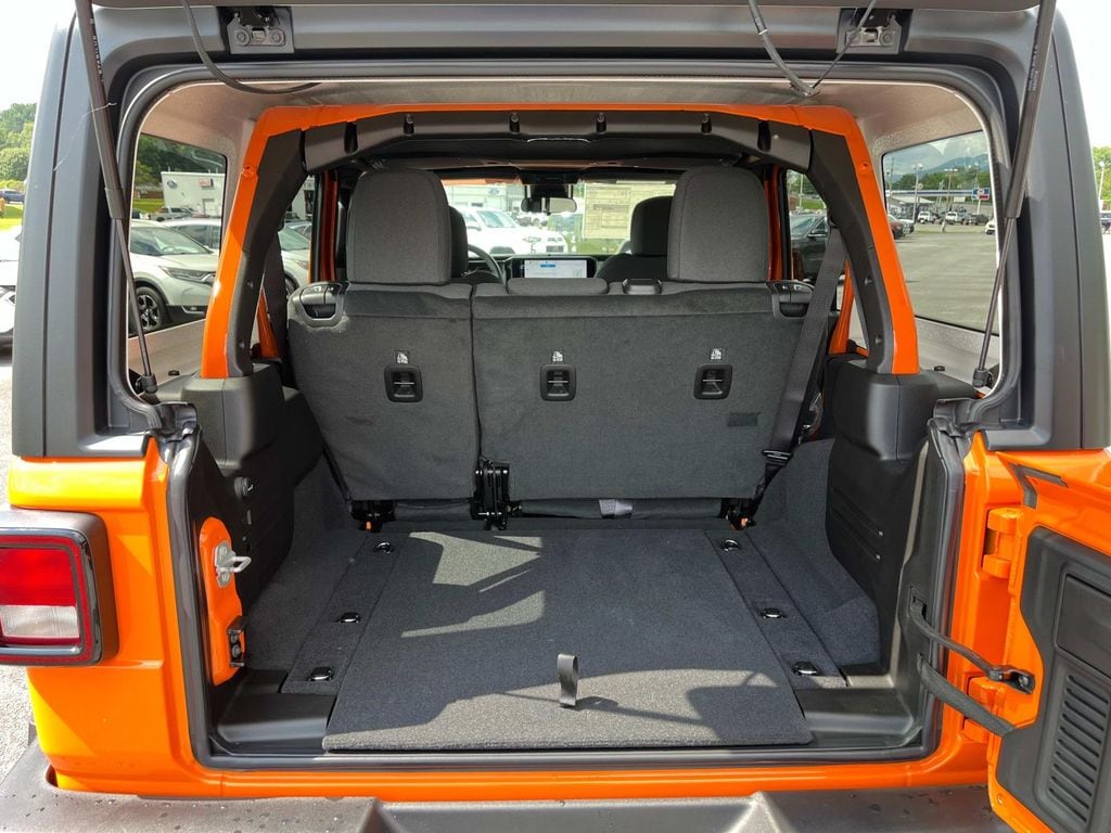 2025 Jeep Wrangler 4-Door Sport S - Photo 19