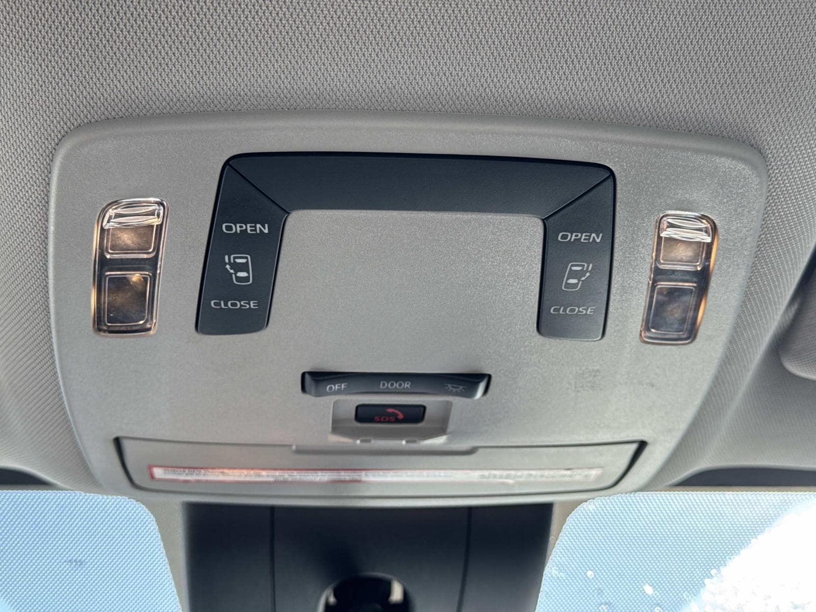 2021 Toyota Sienna LE - Photo 36