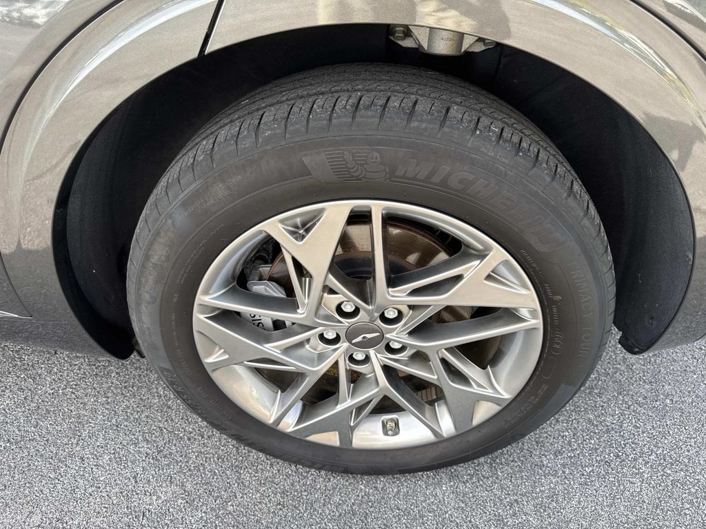 2025 GENESIS GV70 Standard - Photo 11