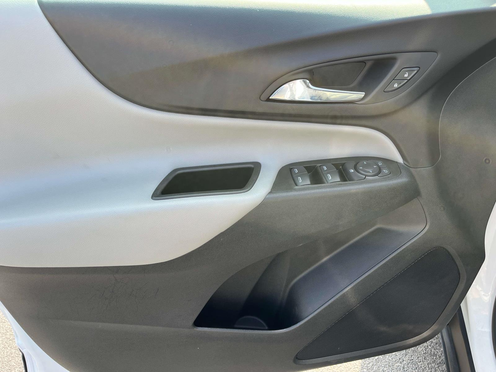 2023 Chevrolet Equinox LS - Photo 26