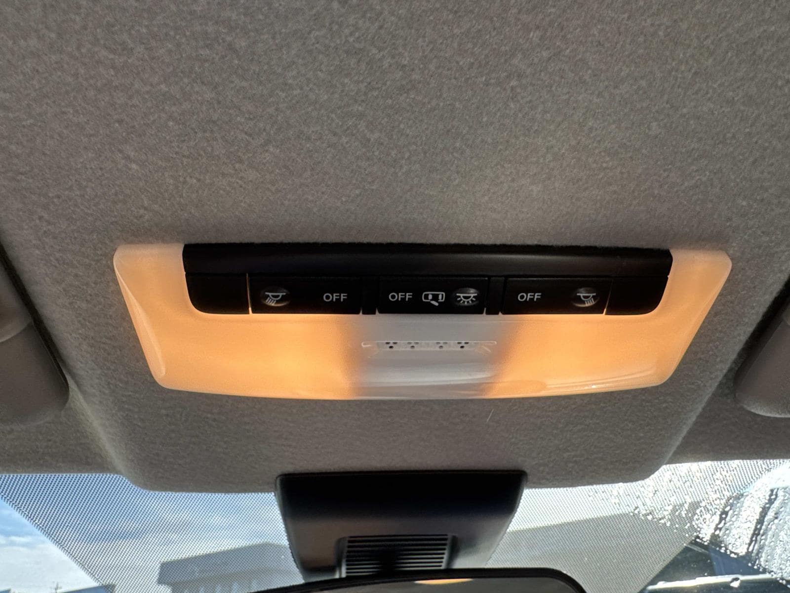 2025 Nissan KICKS PLAY Base - Photo 38