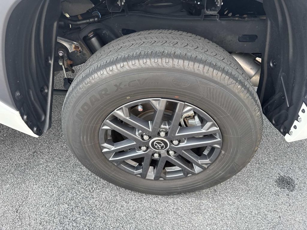 2024 Toyota Tundra SR5 - Photo 11