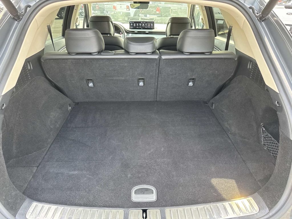 2025 GENESIS GV70 Standard - Photo 12