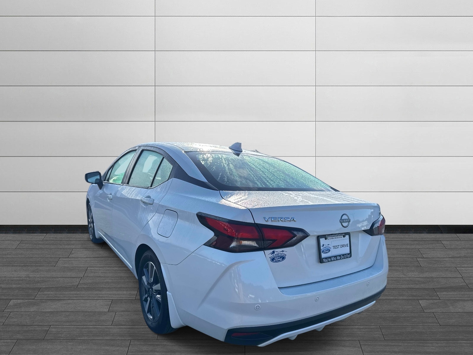 2024 Nissan Versa Sedan SV - Photo 5