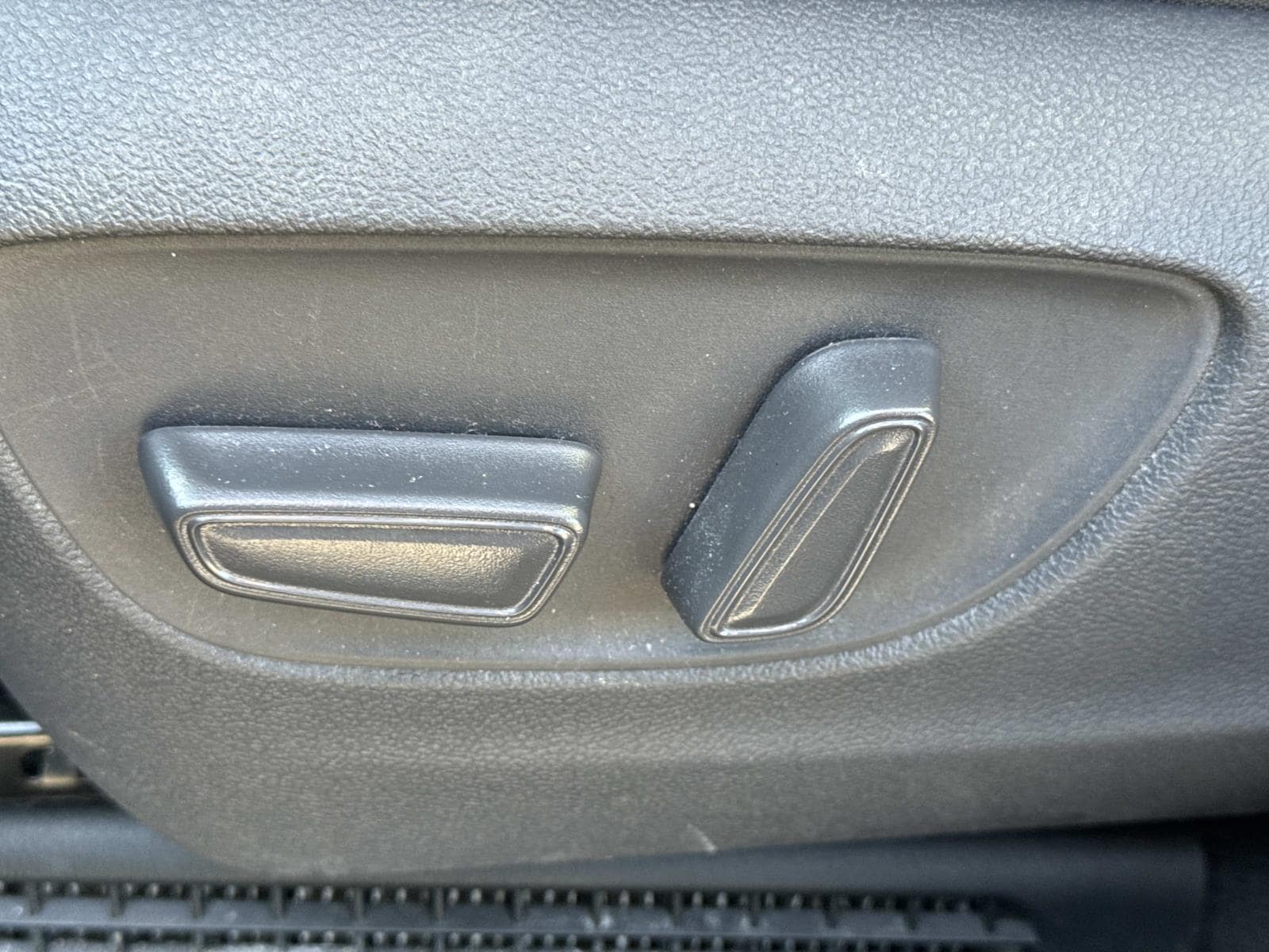 2021 Toyota Sienna LE - Photo 28