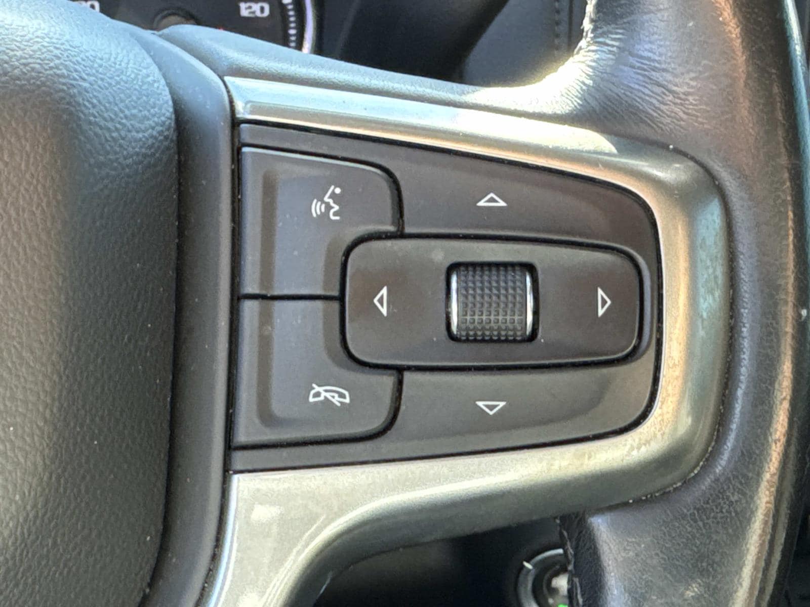 2019 Chevrolet Silverado 1500 RST - Photo 32