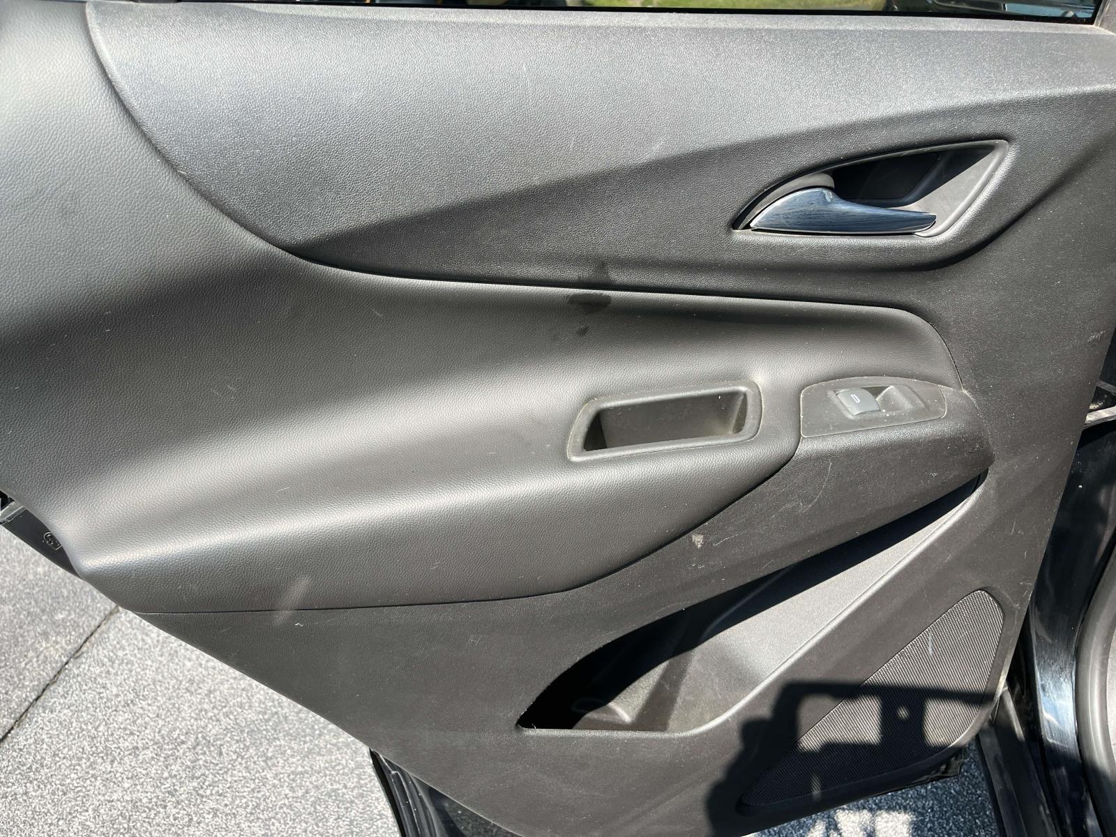 2022 Chevrolet Equinox LT - Photo 18
