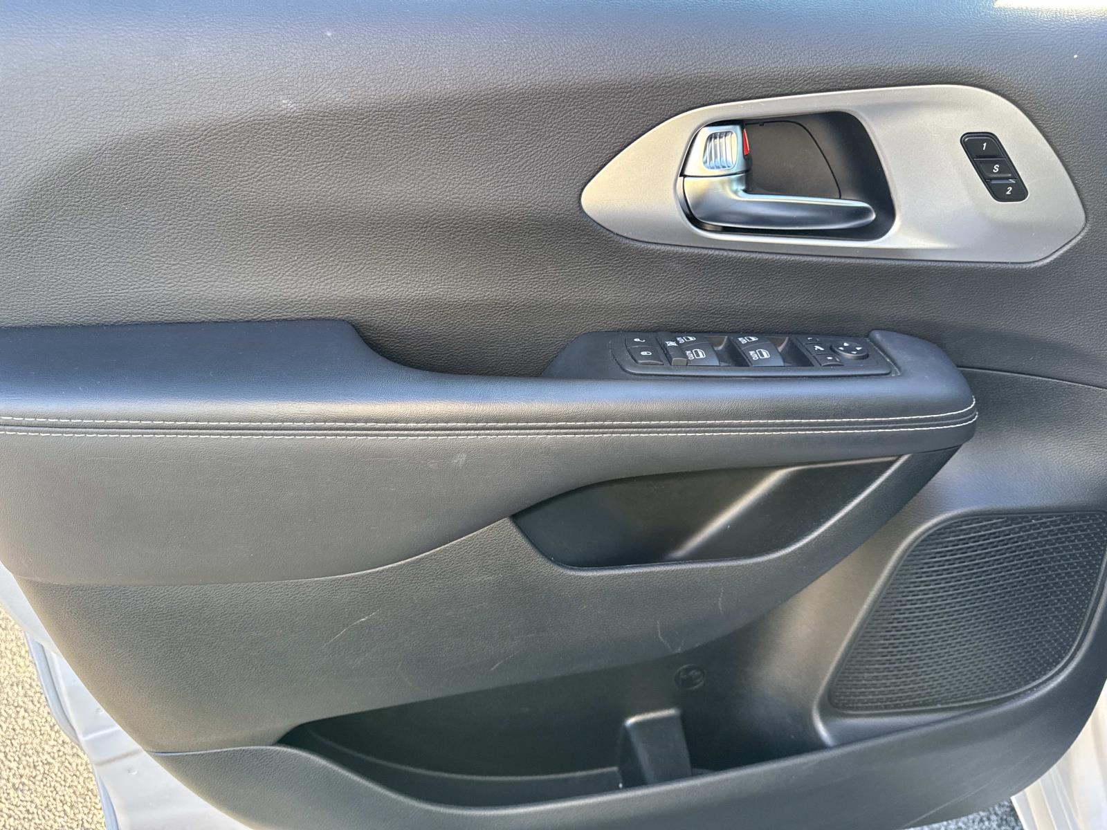 2026 Chrysler Pacifica Limited - Photo 29