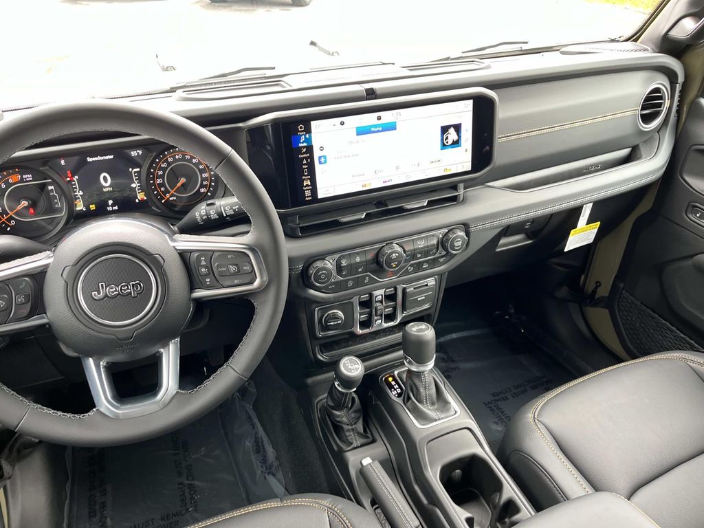 2026 Jeep Wrangler 4-Door Sahara - Photo 13